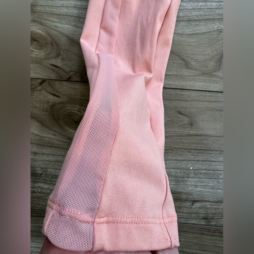 Gymshark Move Leggings - Sour
Bellini Peach Women’s Size Medium mesh insert - Picture 7 of 12